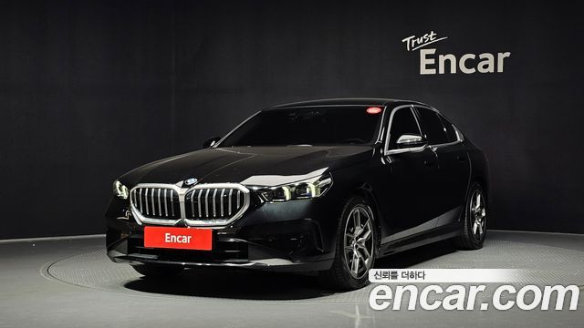 BMW 5-Series 2024