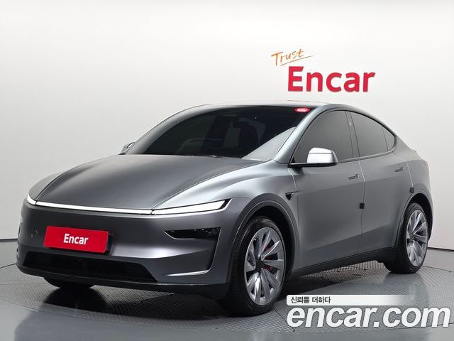 Tesla Model Y 2025