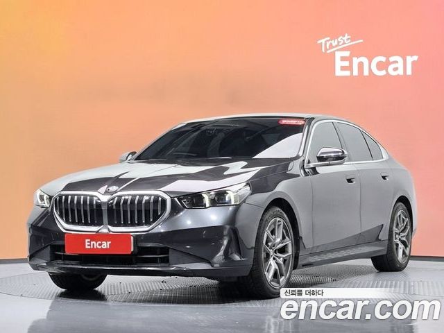 BMW 5-Series 2023