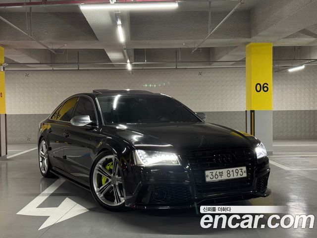 Audi S8 2014