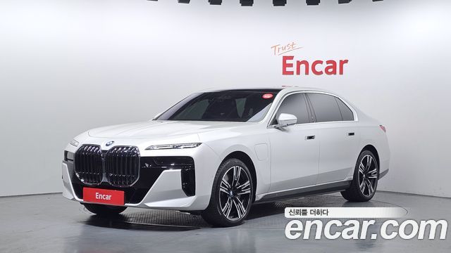 BMW 7-Series 2025