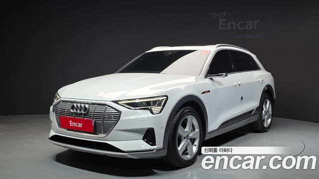 Audi e-tron 2022