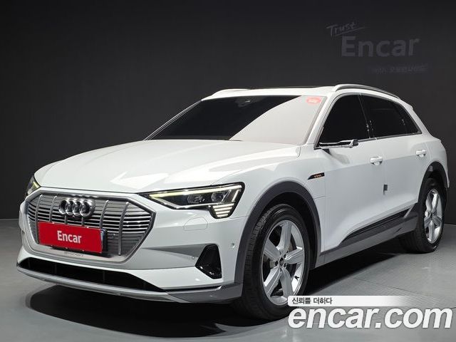 Audi e-tron 2022