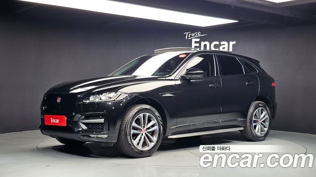 Jaguar F-PACE 2016