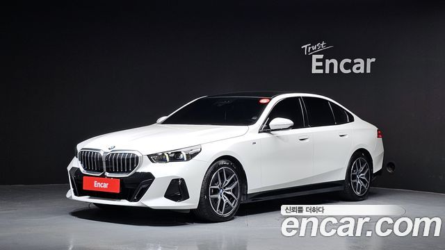 BMW 5-Series 2024