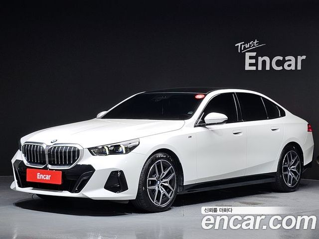 BMW 5-Series 2024