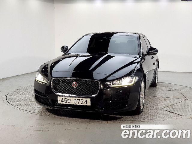 Jaguar XE 2016