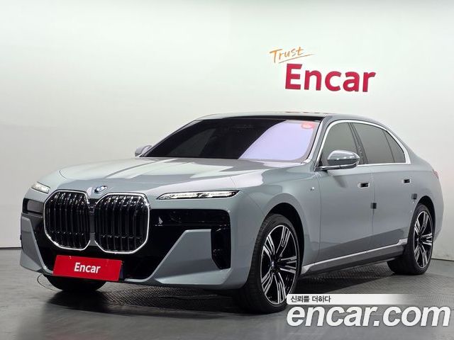 BMW i7 2025