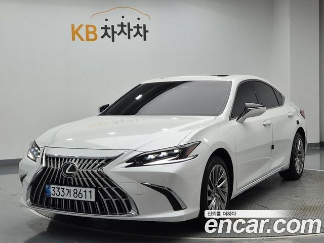 Lexus ES 2026