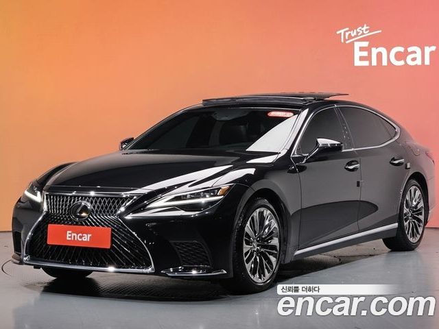 Lexus LS 2022