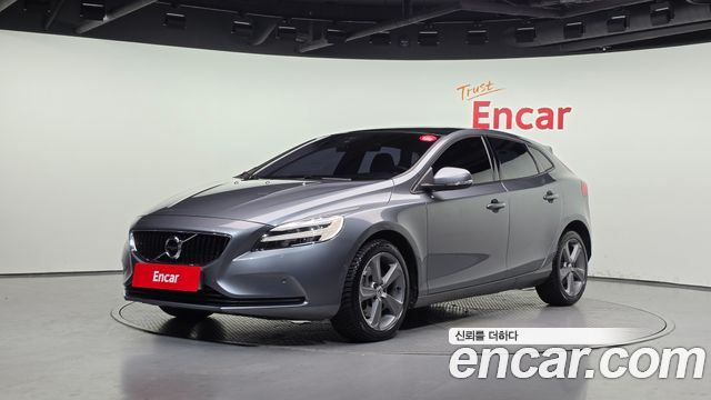 Volvo V40 2017