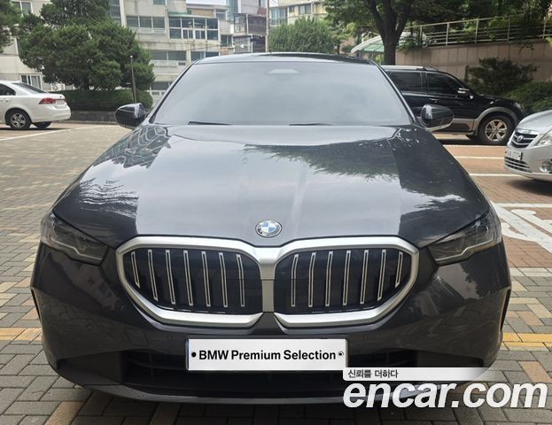 BMW 5-Series 2025