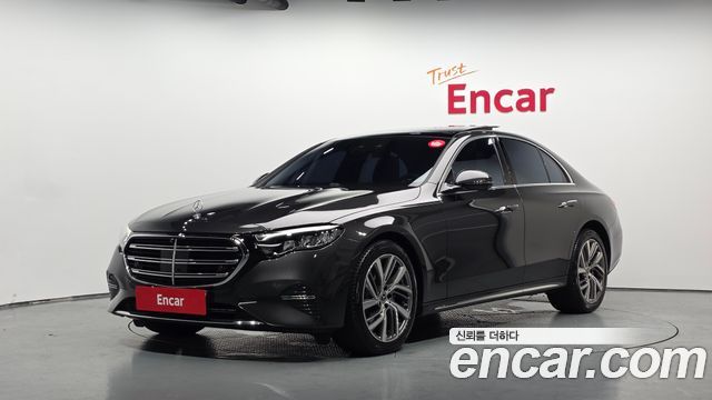 Mercedes-Benz E-Class 2024