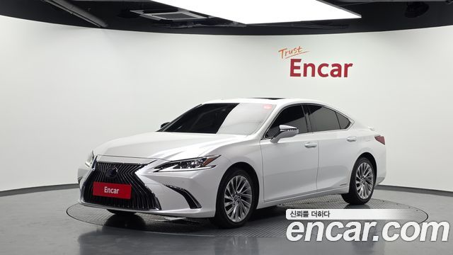 Lexus ES 2021