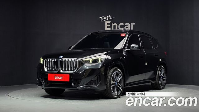 BMW iX1 2023