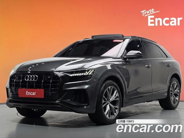 Audi Q8 2021