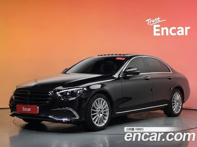 Mercedes-Benz E-Class 2022
