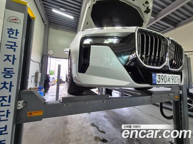 BMW 7-Series 2024
