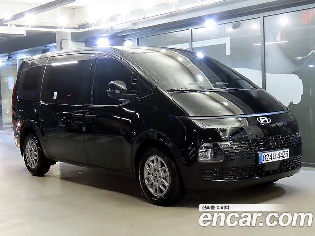 Hyundai Staria 2025