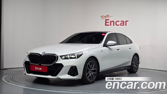 BMW 5-Series 2025