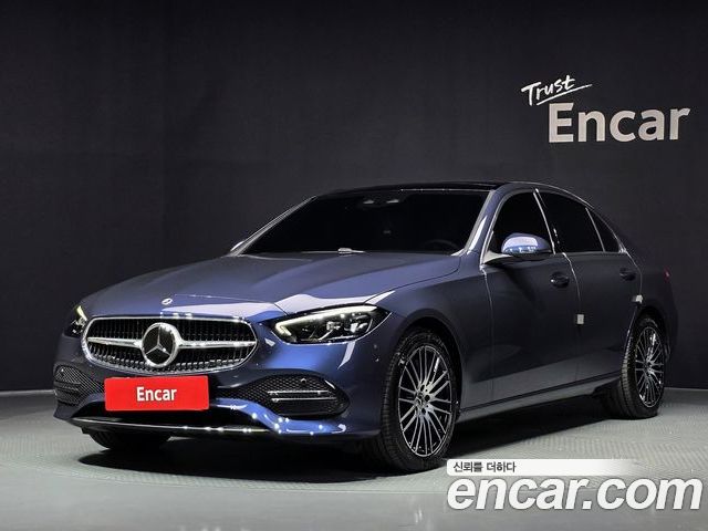Mercedes-Benz C-Class 2025