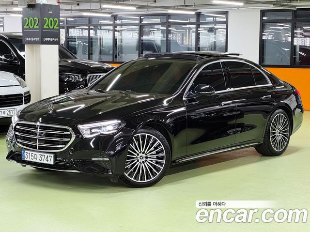 Mercedes-Benz E-Class 2025
