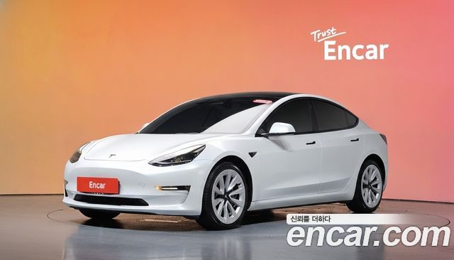Tesla Model 3 2022