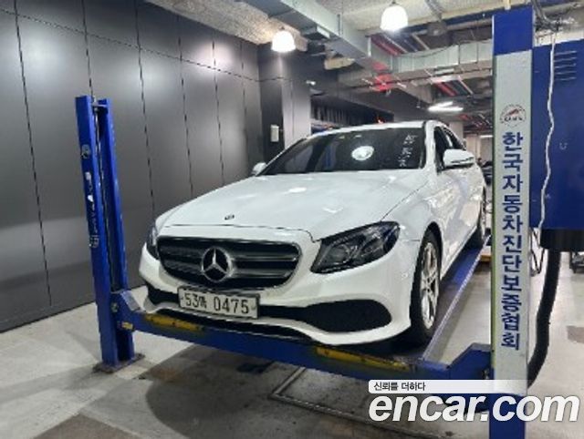 Mercedes-Benz E-Class 2016