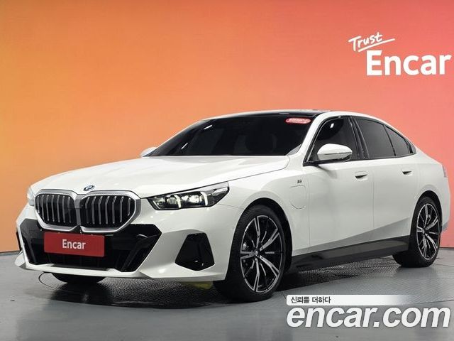 BMW 5-Series 2025