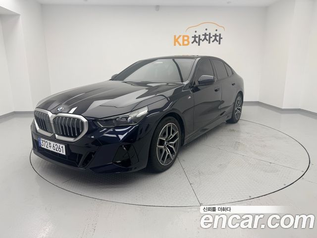 BMW 5-Series 2024