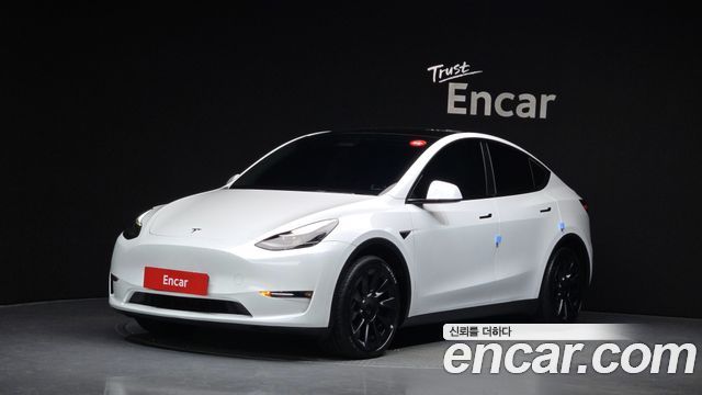 Tesla Model Y 2023