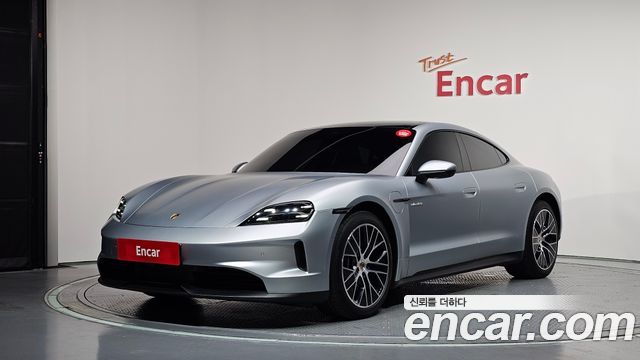 Porsche Taycan 2025