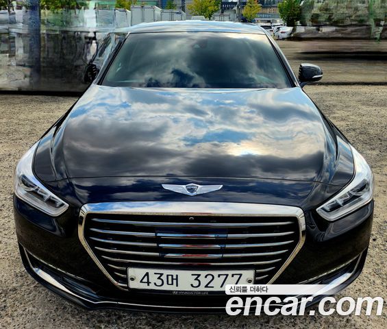 Genesis EQ900 2017