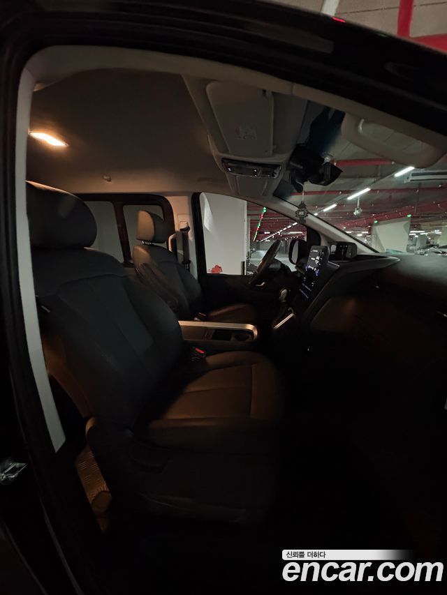 Hyundai Staria 2025