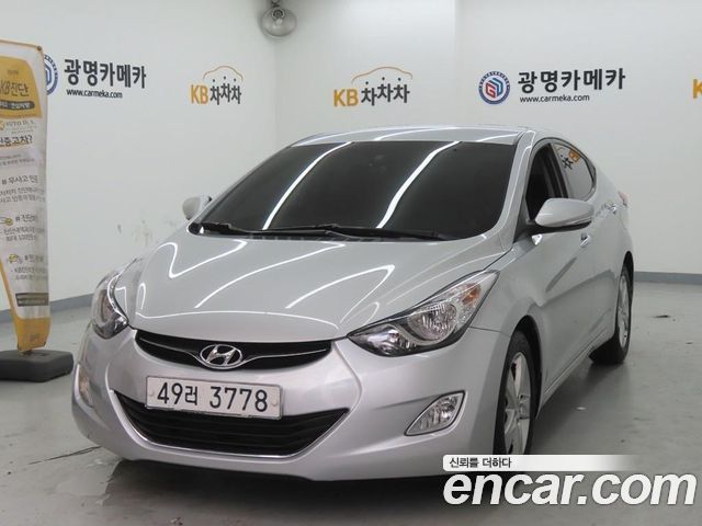 Hyundai AVANTE 2013