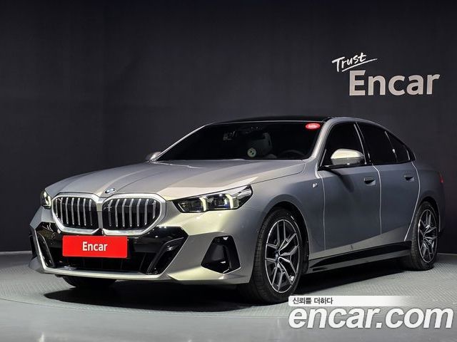 BMW 5-Series 2025