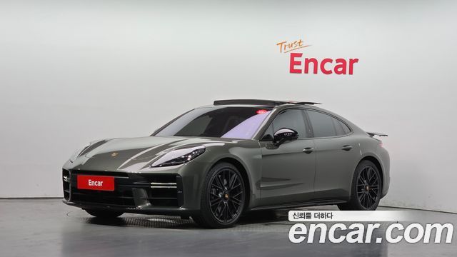 Porsche Panamera 2025