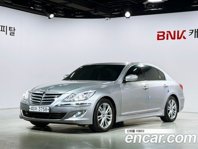 Hyundai Genesis 2012