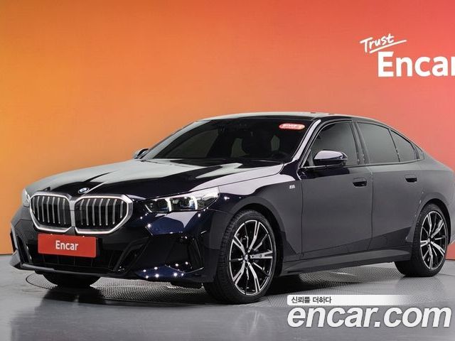 BMW 5-Series 2024