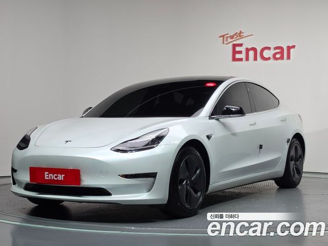 Tesla Model 3 2020