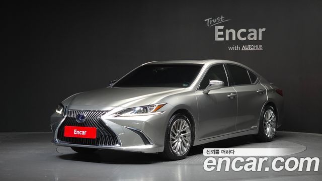 Lexus ES 2021