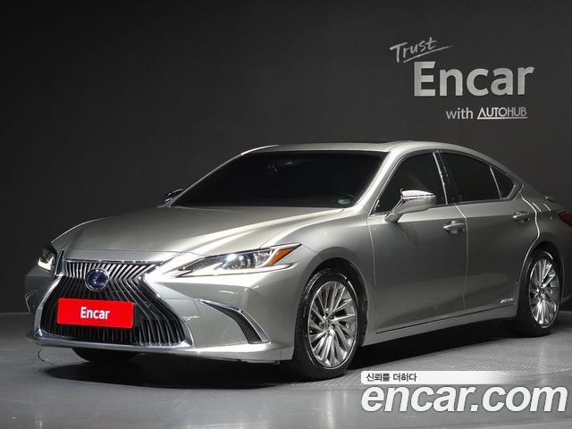 Lexus ES 2021
