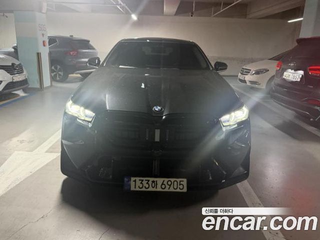BMW 5-Series 2024