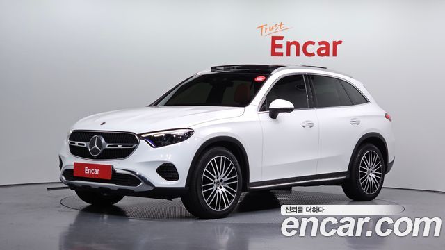 Mercedes-Benz GLC-Class 2023