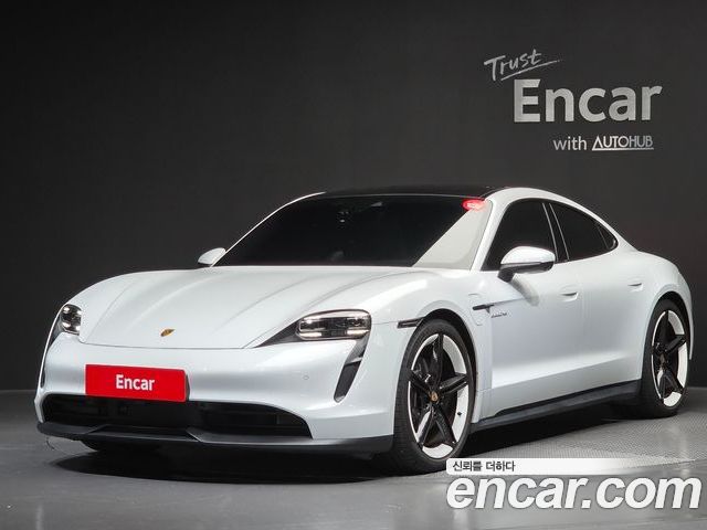 Porsche Taycan 2023