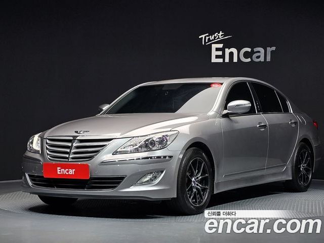 Hyundai Genesis 2012