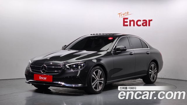 Mercedes-Benz E-Class 2022