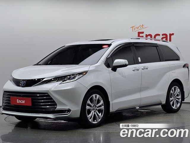 Toyota Sienna 2023