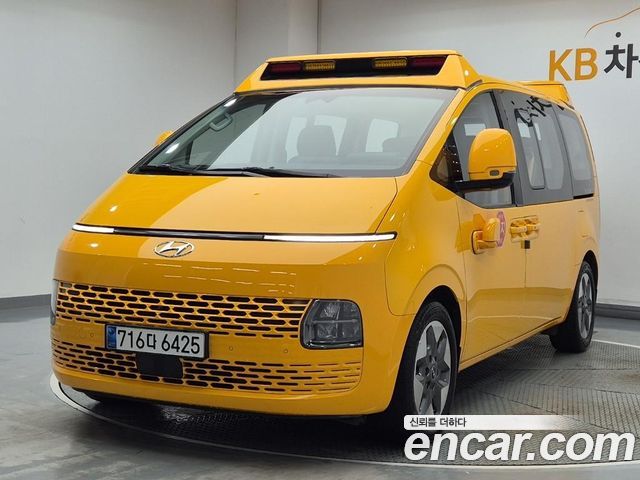 Hyundai Staria 2023