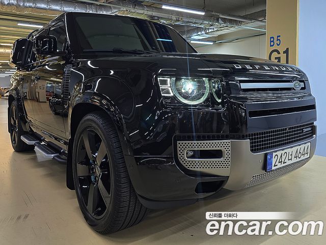 Land Rover Defender 2023